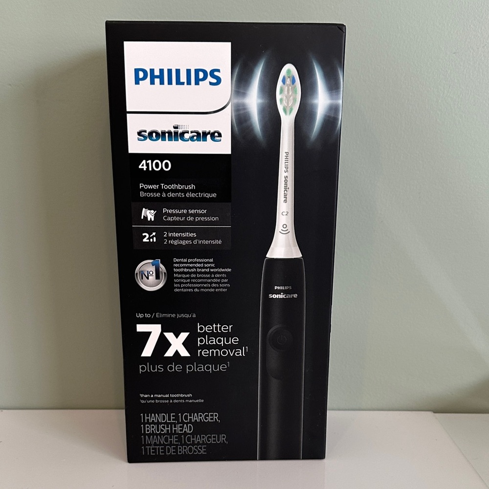 Philips Sonicare 4100 Power Toothbrush in Black NEW